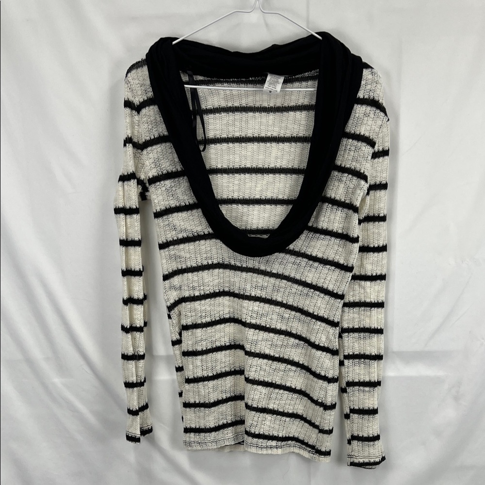 Deb - Women’s Sweater - Medium - Cream and Black - Cowl Neck - Light Weight